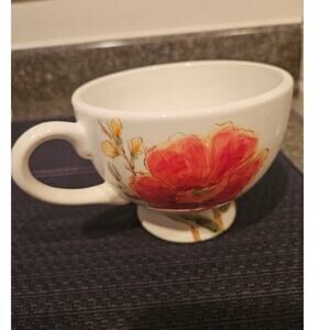 Maxcera Pedestal Mugs Cups Set of 2 Ceramic NEW "Summer Mum Floral" 14 oz Poppy